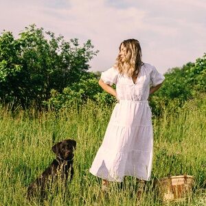 🌸Aritzia Decadence Organic Linen Dress🌸
